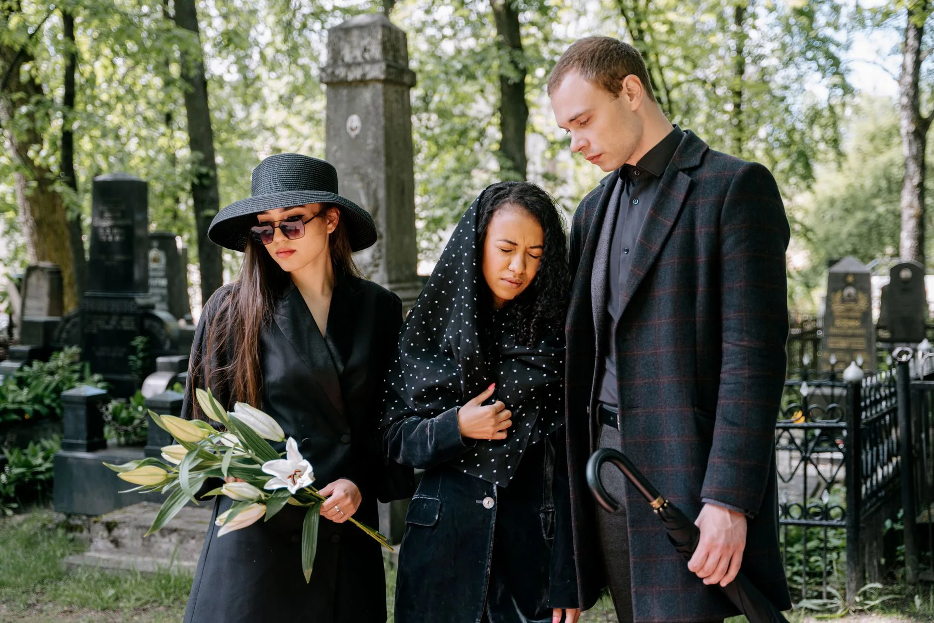 Crafting Compassionate Condolences for Social Media: A Step-by-Step Guide