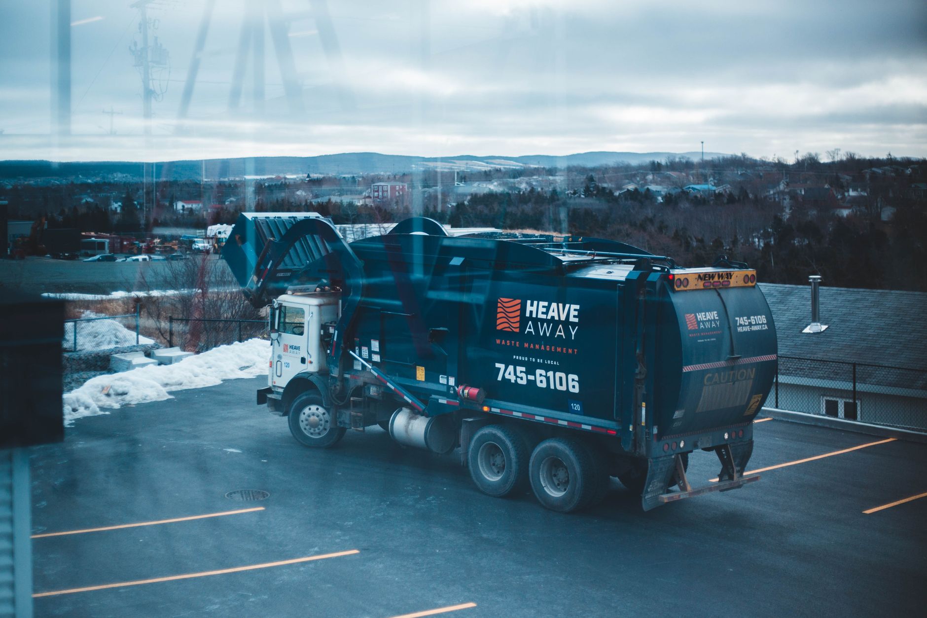 Maximizing Logistics Efficiency: The Unspoken Benefits of Strategic Fleet Management
