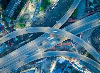 The Intersection of Digital Marketing and Financial Analysis: Leveraging Data for Better Strategies The Intersection of Digital Marketing and