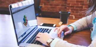 The Intersection of Digital Marketing and Financial Analysis: Leveraging Data for Better Strategies The Intersection of Digital Marketing and